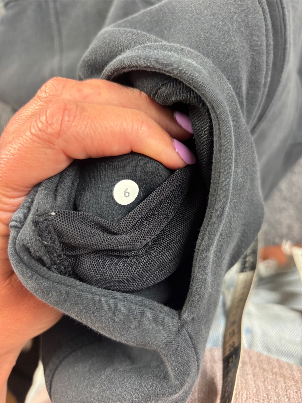 LULULEMON Women’s Black City Bound zip up Hoodie size: 6 - Picture 7 of 9